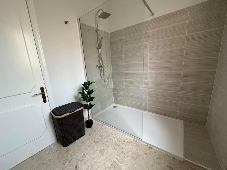 Seaview 3 Bedroom Apartment In Sliema Kültér fotó